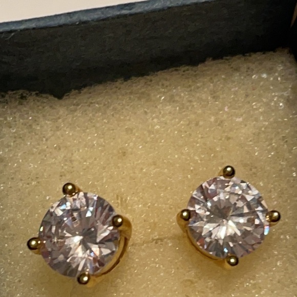 NWOT 10K Yellow Gold Created White Sapphire 4 Carat Round Stud Earrings Plated - Picture 4 of 13